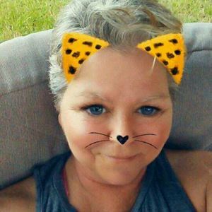 Meet your Posher, Dawn